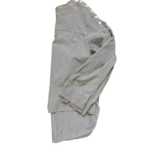 J Crew Women’s Stripped Shirt Size 4 With Button Details on Shoulder - Picture 1 of 10